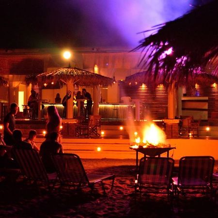 Hebes Studios Kavos Ngoại thất bức ảnh